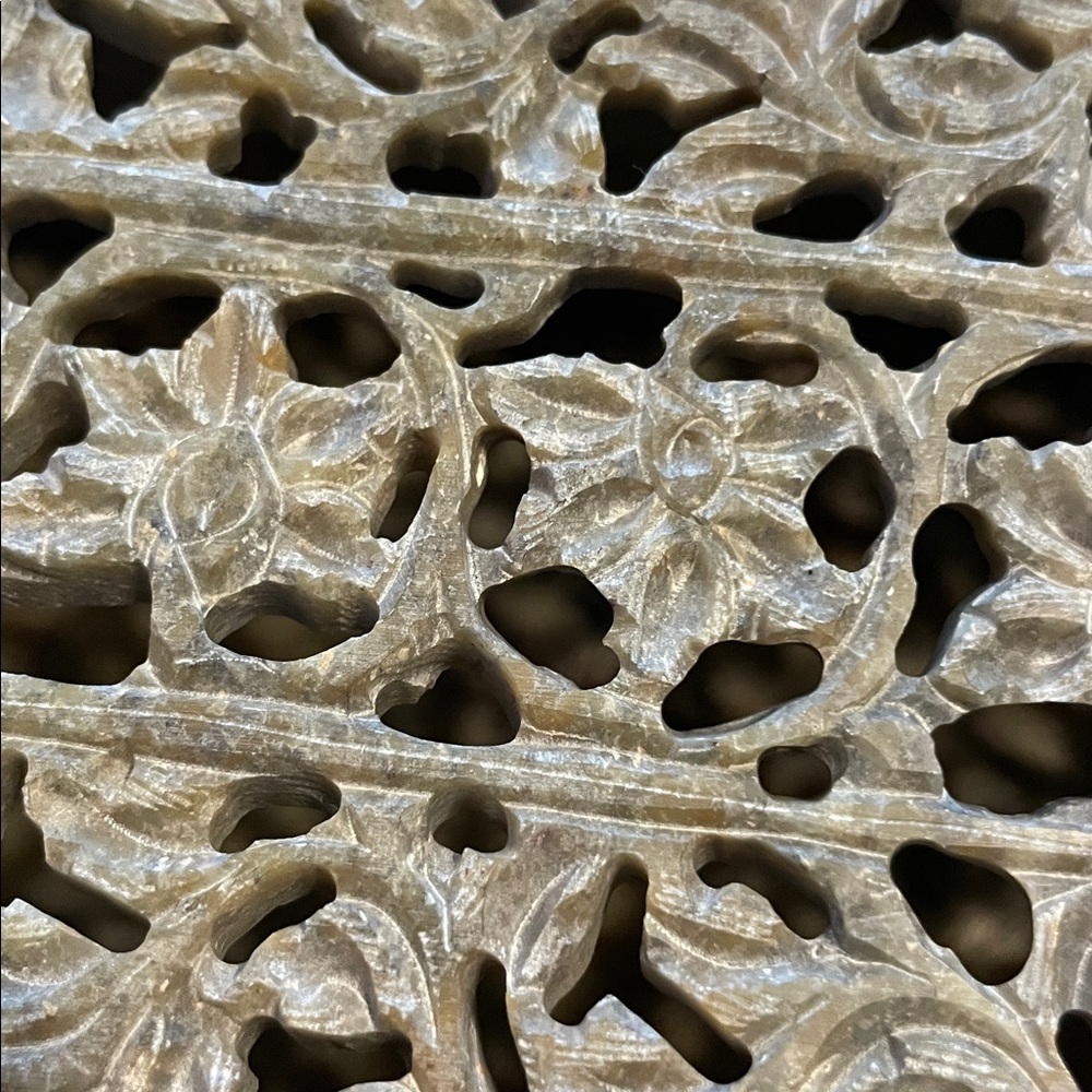 Intricately Carved natural soap Stone Box hand carved by Indian artisans - Picture 8 of 8